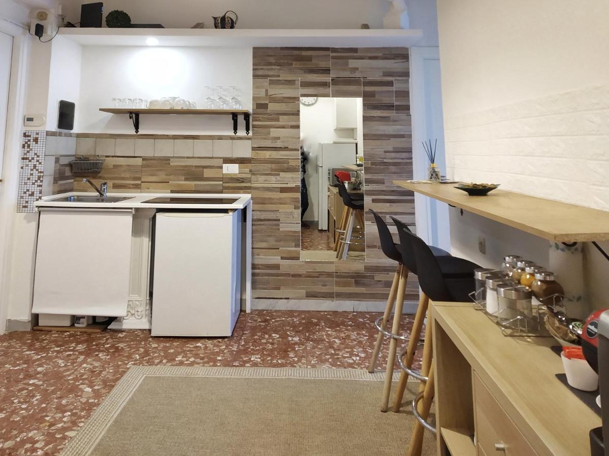 "Vacanze Romane" Stazione Tiburtina, Appartamento Tre Camere Da Letto 5 Posti Letto Exteriér fotografie