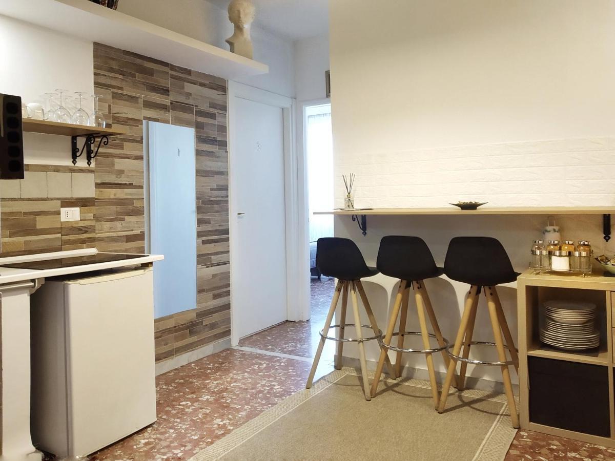 "Vacanze Romane" Stazione Tiburtina, Appartamento Tre Camere Da Letto 5 Posti Letto Exteriér fotografie